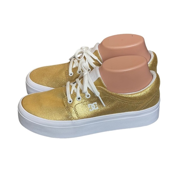 DC Women Trase Platform
Casual Shoes Gold US Size 8.5
NWB Metallic Fabric - Picture 4 of 12